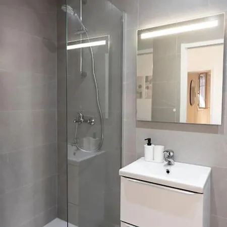 Spacieux Proche 19eme Arrondissement Apartment